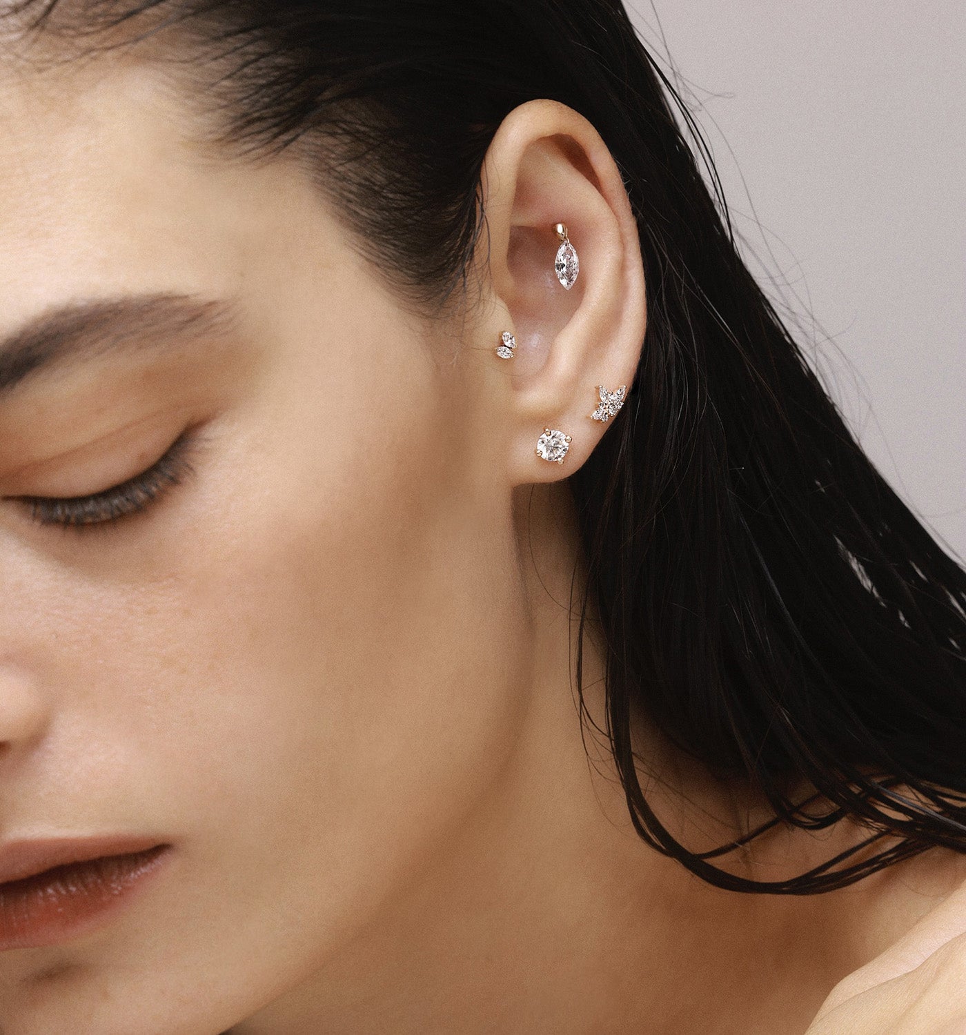 עגיל פירסינג זהב לבן משובץ יהלומים טבעיים NOMI EARRING PIERCING LABRET