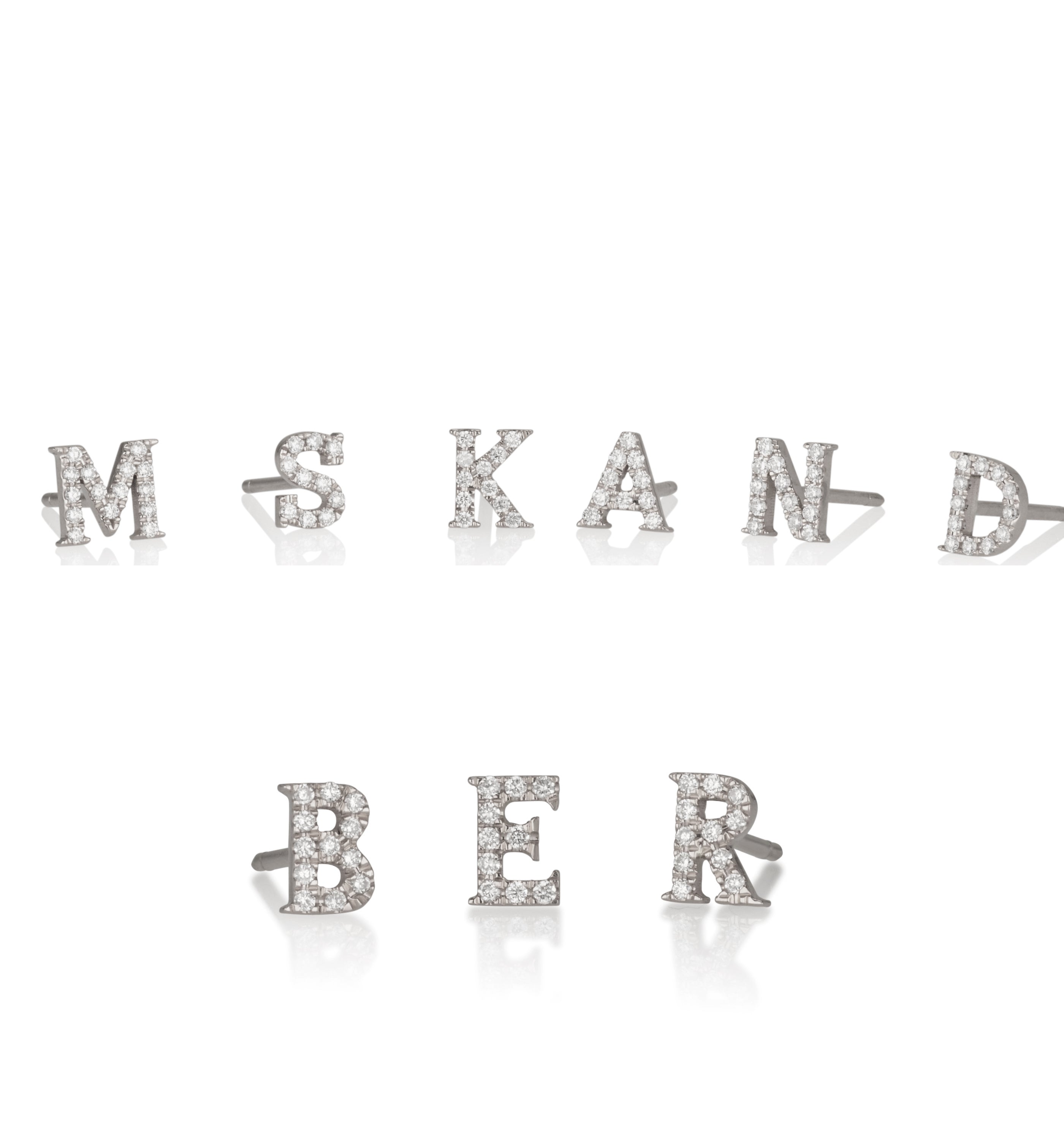 עגיל אות זהב לבן משובץ יהלומים NITIAL DIAMONDS  STUD