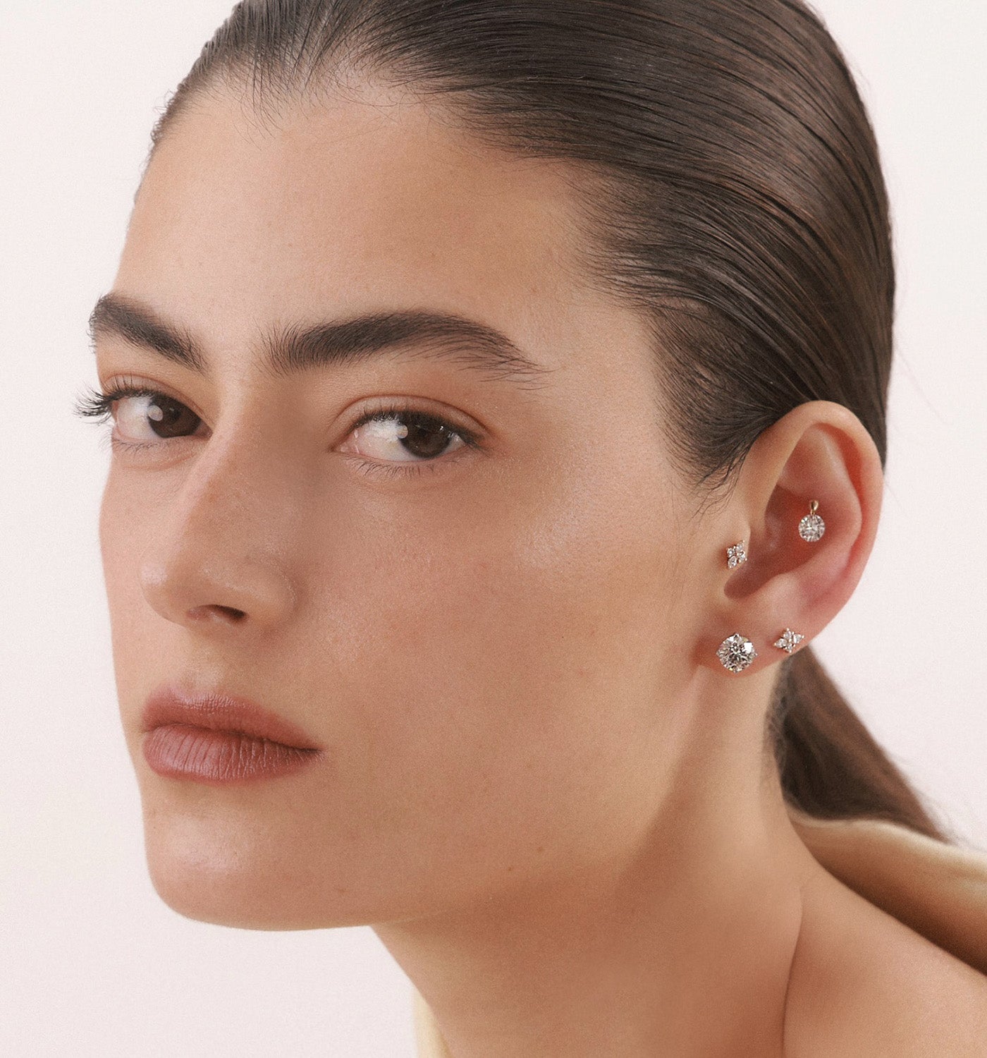 עגיל פירסינג זהב לבן משובץ יהלומים טבעיים LILI EARRING PIERCING LABRET