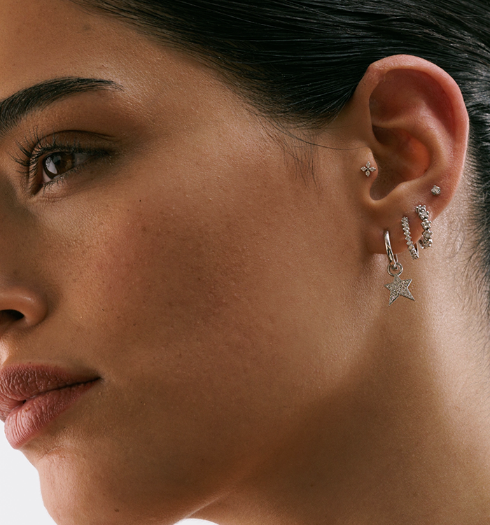 עגיל פירסינג מזהב לבן משובץ ארבעה יהלומים FOUR DIAMONDS PIERCING LABRET