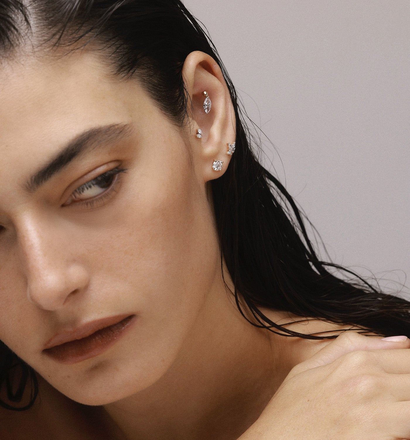 עגיל פירסינג זהב צהוב משובץ יהלום מעבדה קדוח בצורת מרקיזה 45 נק' DRILLED MARQUISE SHAPE LAB DIAMOND PIERCING LABRET