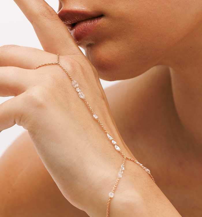 תכשיט כף יד יוקרתי מזהב ורוד ויהלומי רוז קאט  ANAYA BRACELET