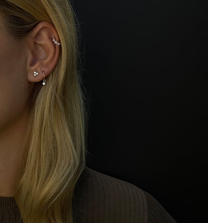 עגיל חישוק קליקר מזהב צהוב משובץ יהלום ONE DIAMOND PIERCING CLICKER EARRING