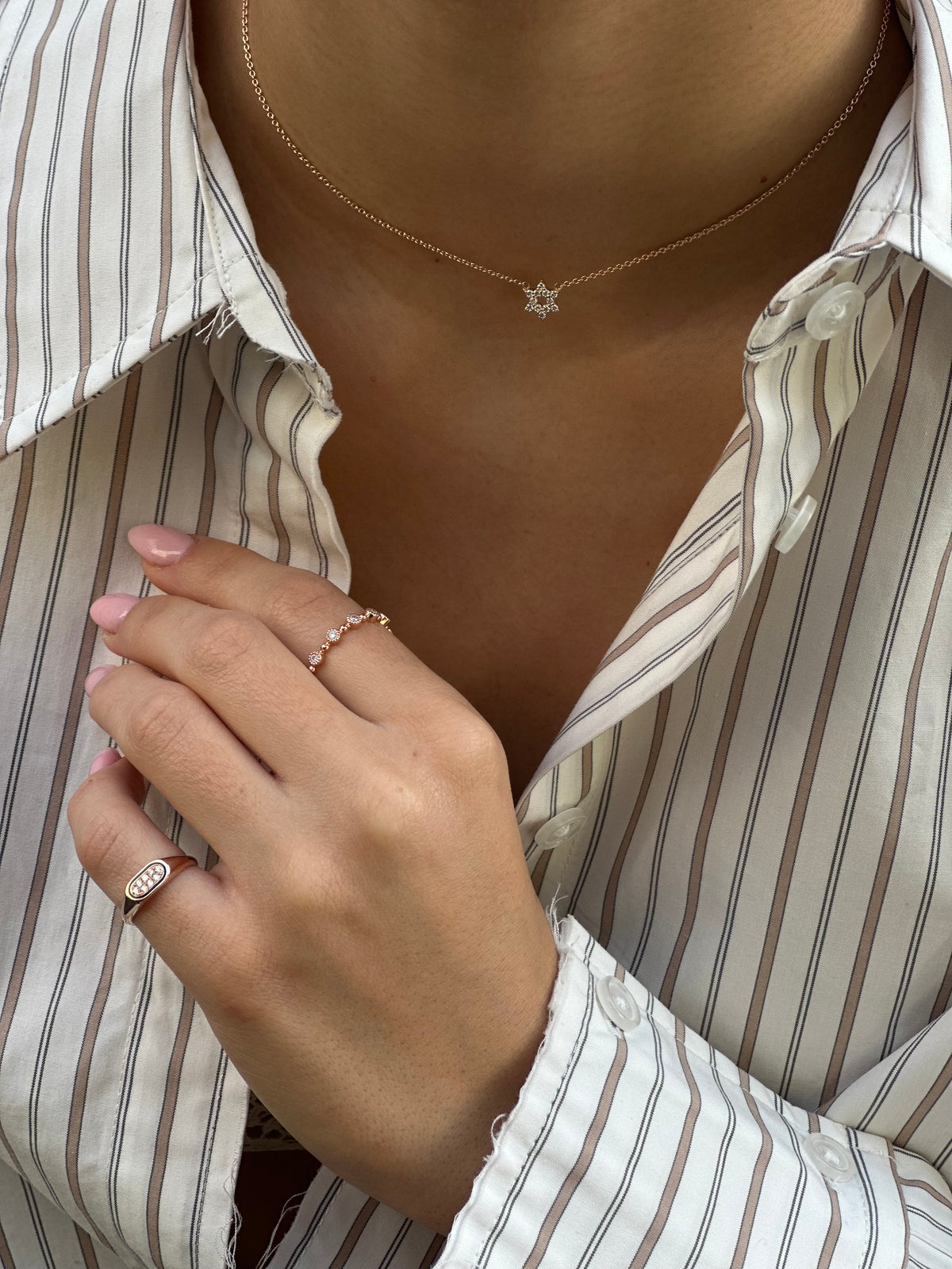 שרשרת זהב ורוד משובצת יהלומים STAR OF DAVID NECKLACE