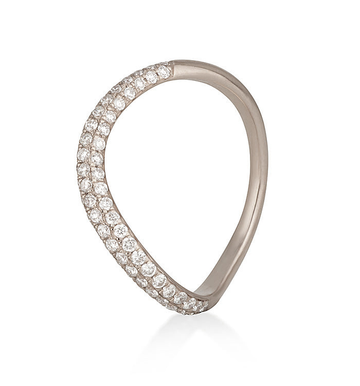 טבעת מזהב לבן משובצת יהלומים MAYA RING