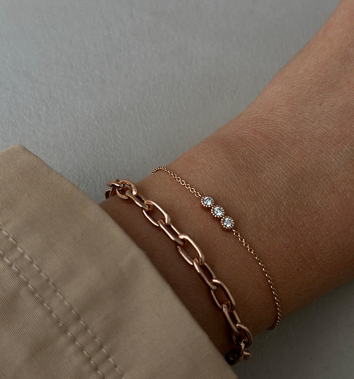 צמיד בזהב ורוד משובץ שלושה יהלומים BELL DIAMONDS BRACELET