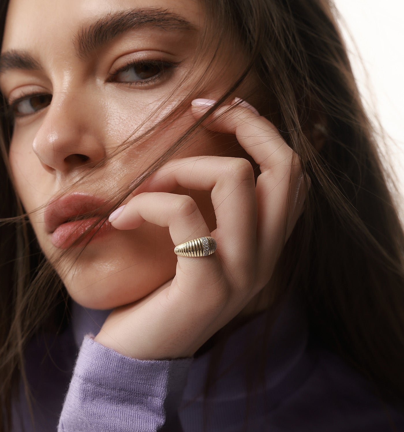 טבעת לזרת מזהב ורוד משובצת יהלומים  PINKY MILA RING