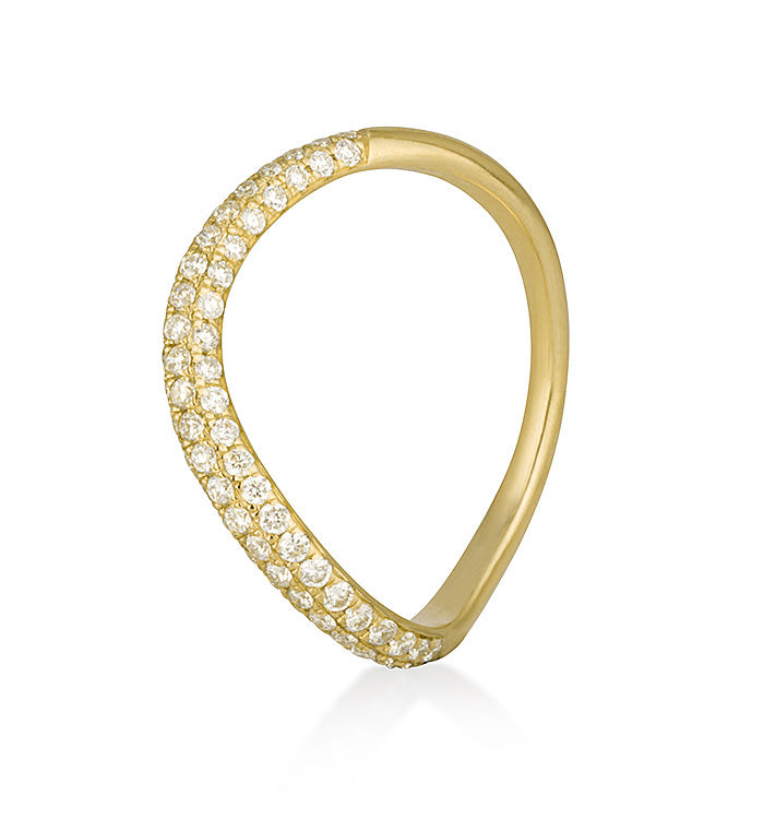 Maya ring in yellow gold set with natural diamonds angle view